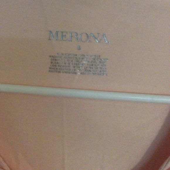 Simple pink blouse - Picture 5 of 5